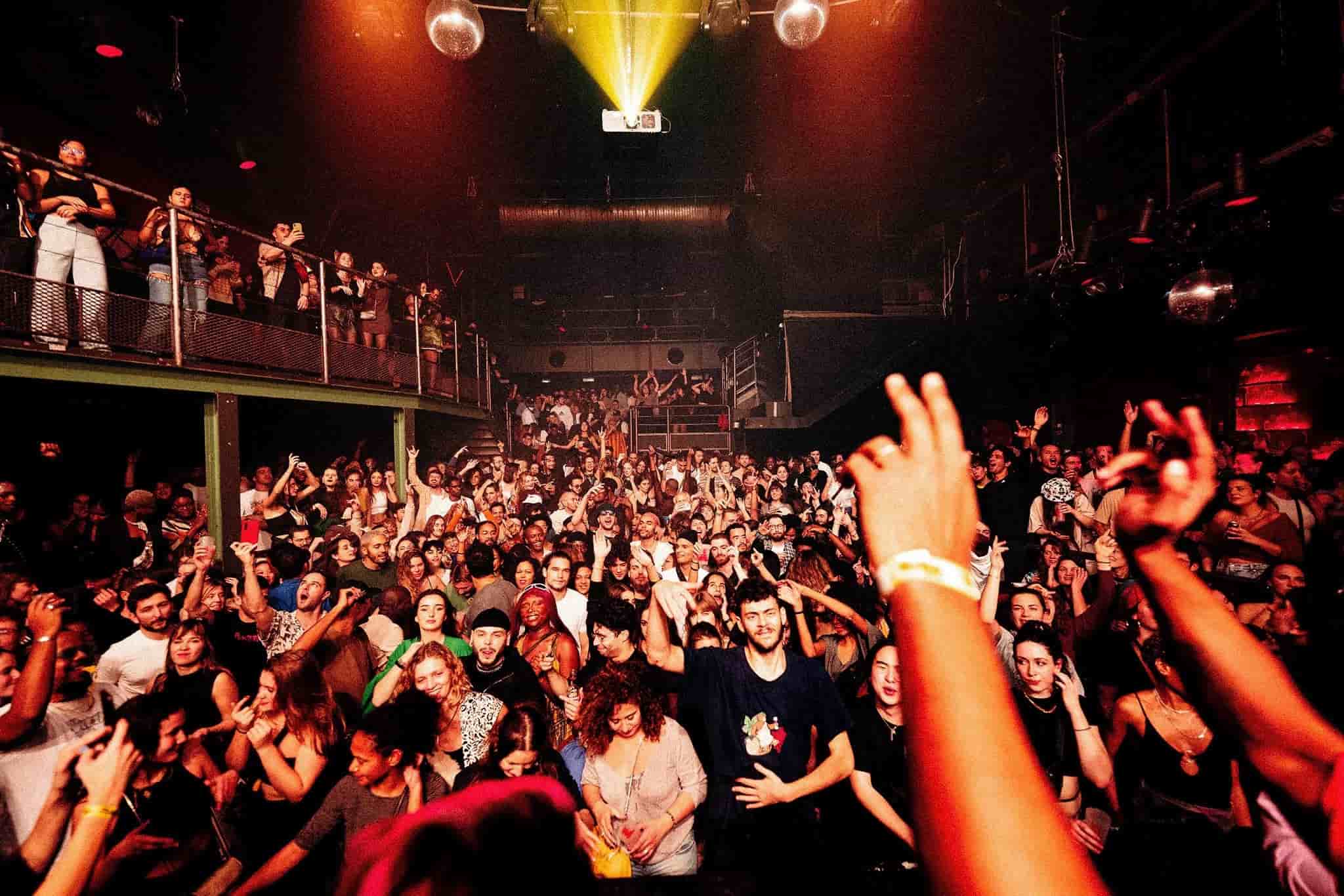 Clubs in Paris [2022] The 🔥 parties in Paris to remember!